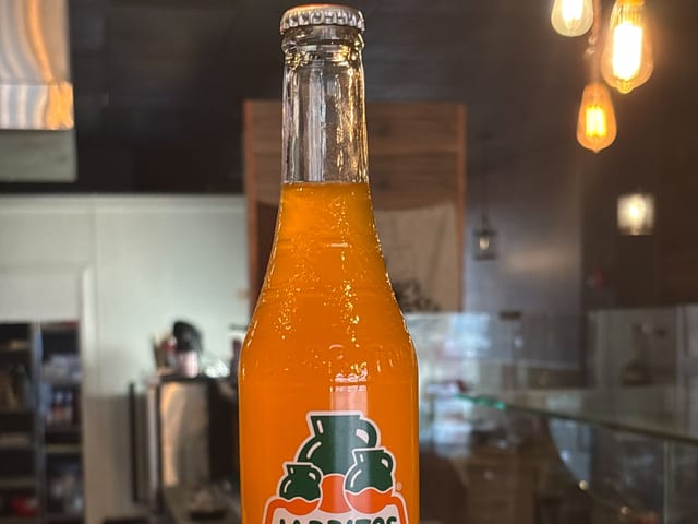 Jarritos.